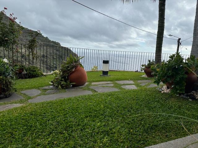 Zeza'S Garden Villa Calheta  Buitenkant foto