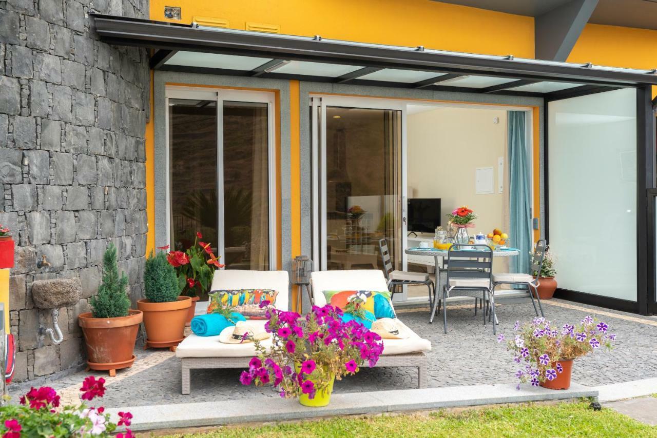 Zeza'S Garden Villa Calheta  Buitenkant foto